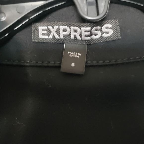 Blazer - Picture 5 of 5